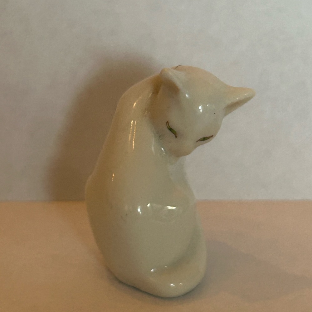 Herend Miniature White Cat